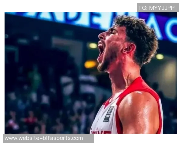 热火与雷霆总决赛第二场激战回顾球星表现与战术分析